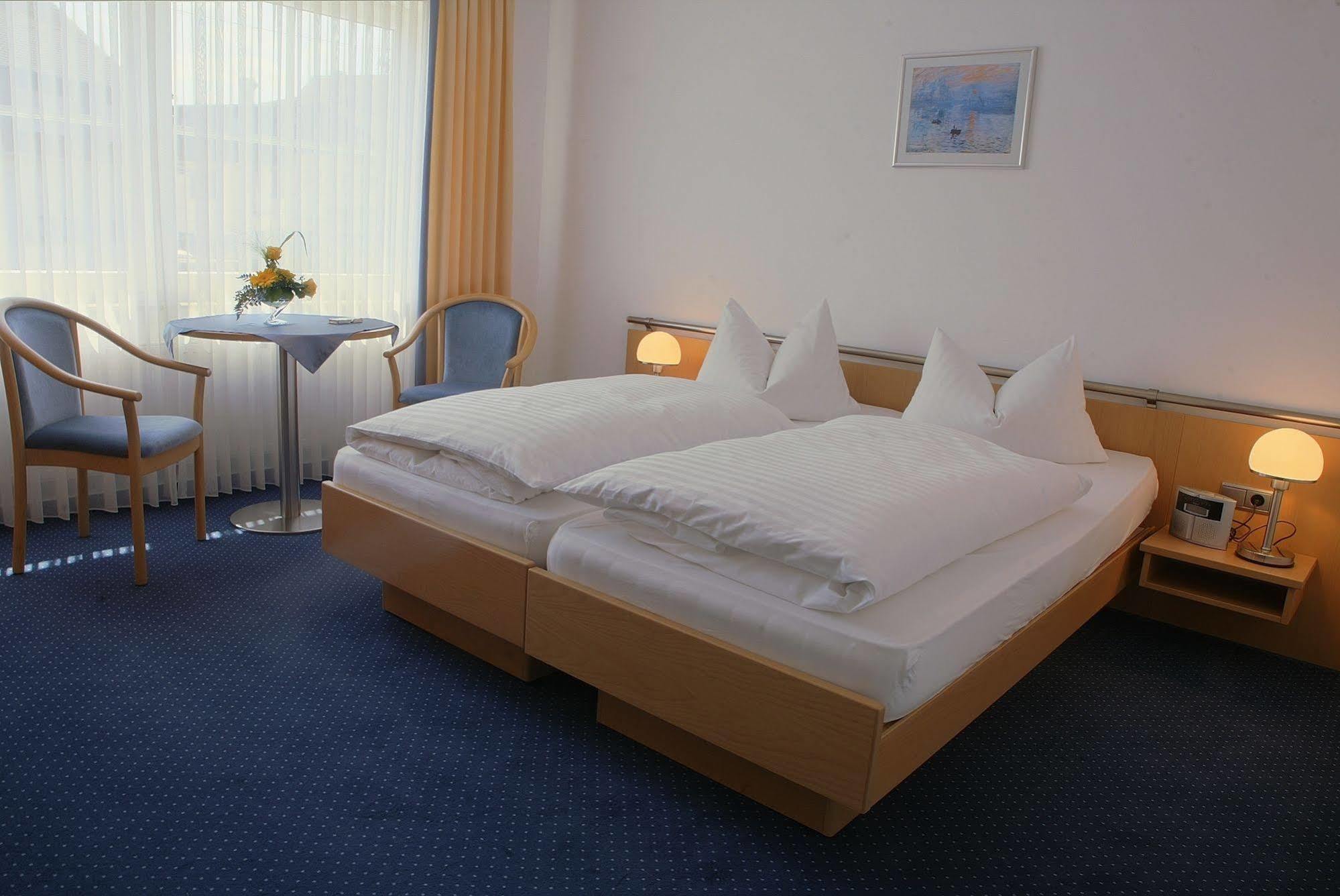 Hotel Retterath Am Nurburgring Wiesemscheid Extérieur photo